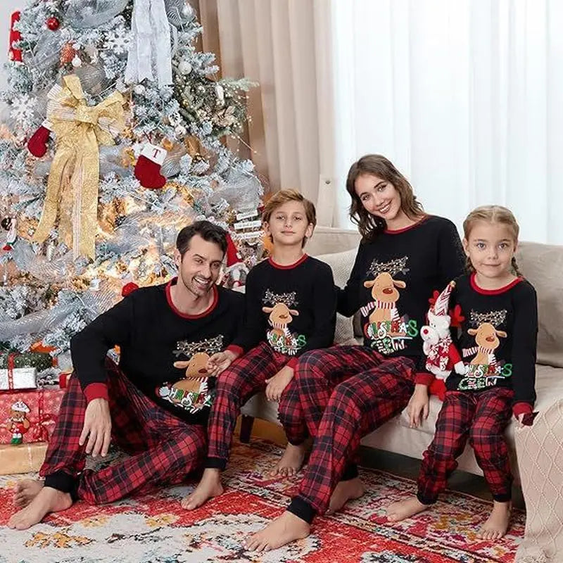 New Christmas Family Matching Pajamas Set Cotton Christmas Print Sleepwear for Kids Adults Pajama Sets